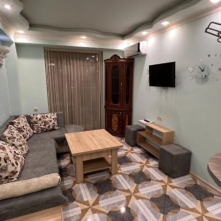 Apartment In Yerevan Komitas K1 المظهر الخارجي الصورة