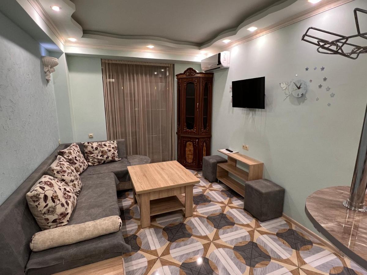 Apartment In Yerevan Komitas K1 المظهر الخارجي الصورة